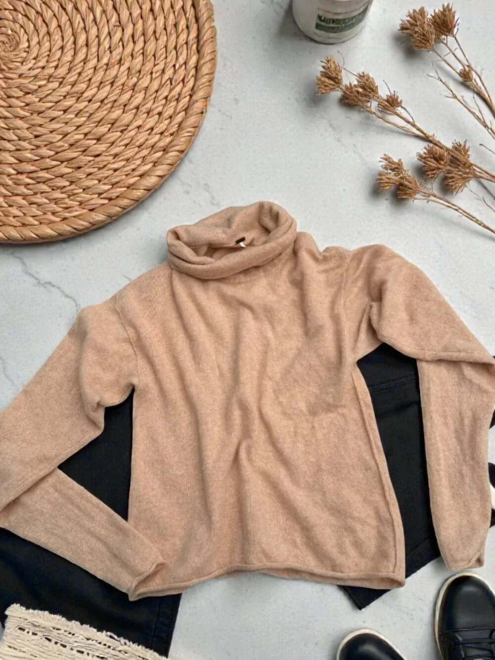 Free People Cozy Tan 100% Cashmere Turtkeneck Sweater Women's Size Medium